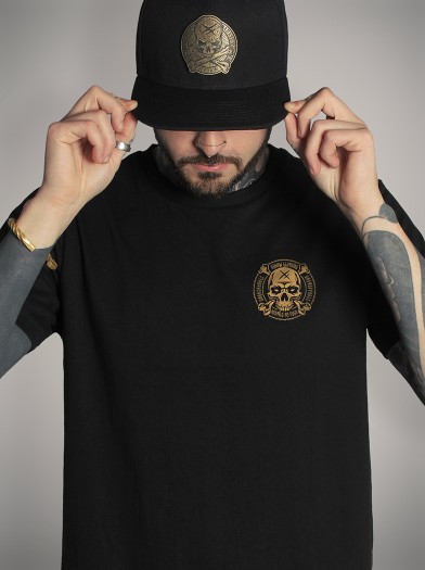 Black gothic metal look t-shirt | HYRAW Clothing
