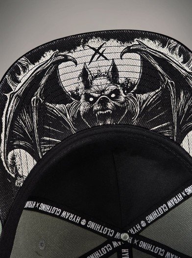 Casquette visière plate look metal | Boutique Hyraw