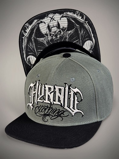 Metal-look flat visor cap | Hyraw Shop